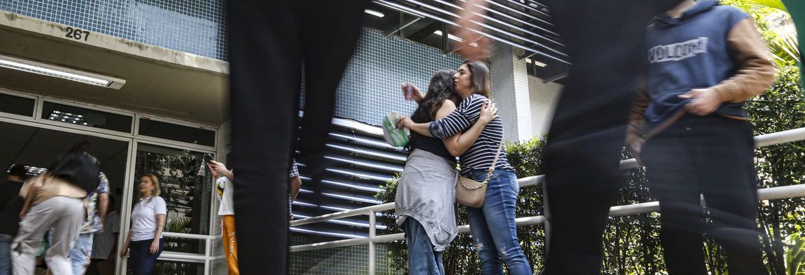 Mulheres representam 60% das inscrições no Enem 2025