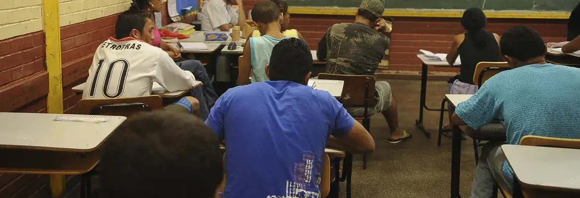 Nascidos em setembro e outubro recebem quinta parcela do Pé-de-Meia