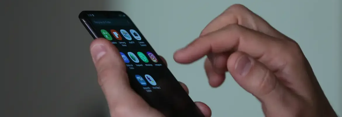 Mais de 300 celulares são apreendidos em mercado popular do Rio