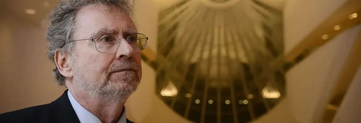 Físico Luiz Davidovich vence prêmio da Academia Mundial de Ciências