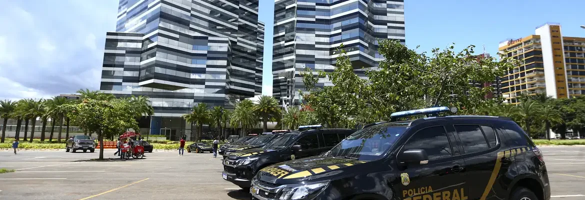 PF desarticula grupo por fraude contra Caixa e prefeitura no Paraná