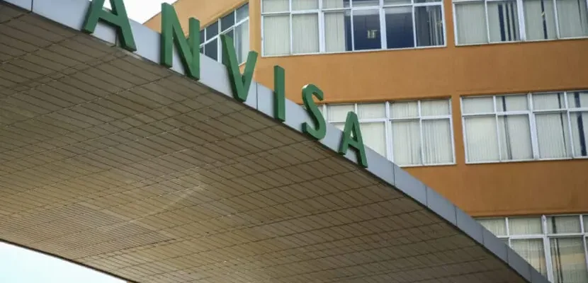 Anvisa abre processo seletivo inédito para quem não possui experiência,  com bolsa-auxílio de quase R$ 2.000, em seu programa de estágio