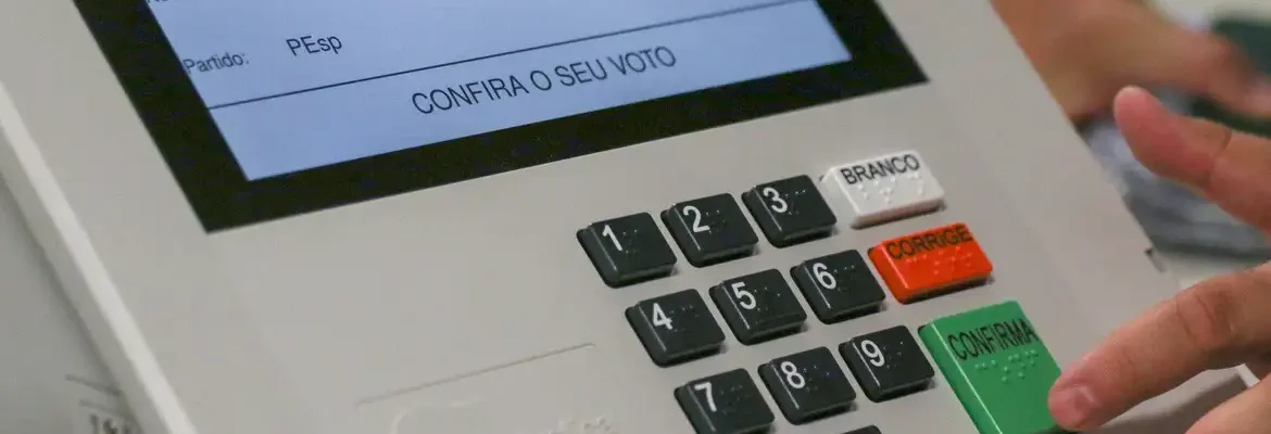 Prazo para emitir e regularizar título de eleitor termina dia 8