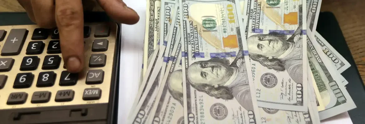 Dólar atinge R$ 5,09 após dados de inflação nos EUA