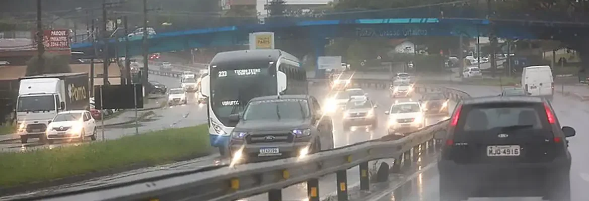 Inmet emite alerta de grande perigo para o RS e litoral catarinense