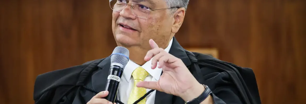 Dino diz que Congresso não enviou ao STF todos documentos sobre emenda