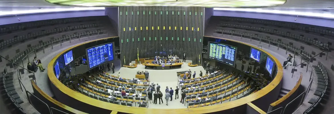 Câmara aprova novas regras para seguro obrigatório de veículos