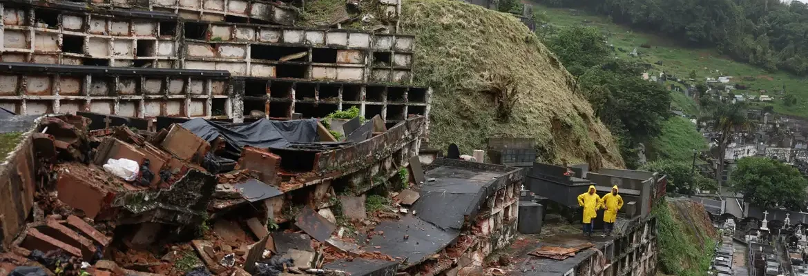 Famílias atingidas por temporal em Petrópolis terão aluguel social