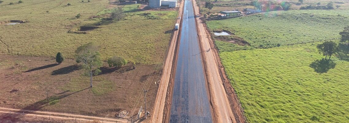 Governo de RO trabalha em duas frentes de serviço na RO-135 na região Central do estado