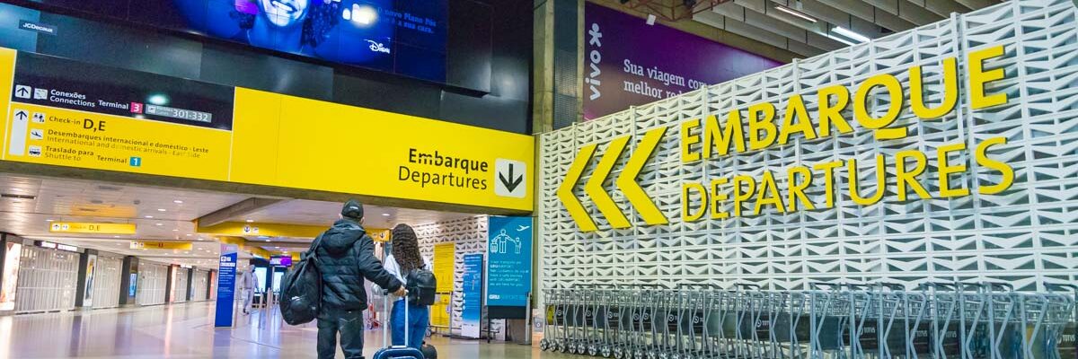 Brasileira de apenas 20 anos foi presa no Aeroporto de Guarulhos antes de embarcar para o exterior no fim de semana