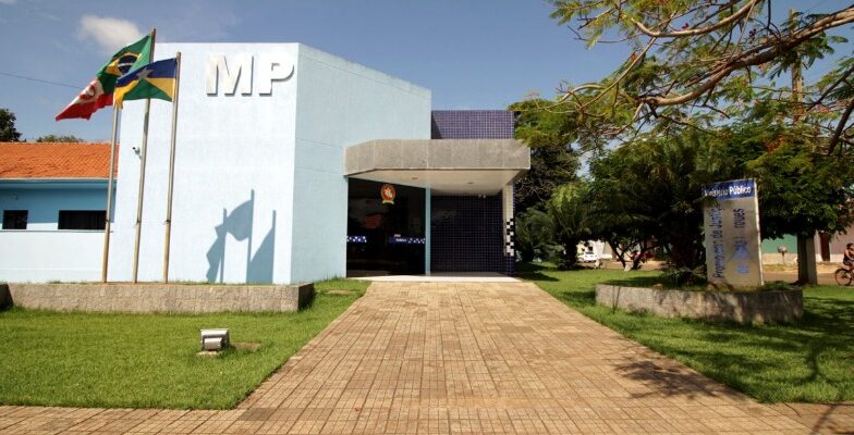 MPRO busca soluções para falta de livros nas escolas de Costa Marques