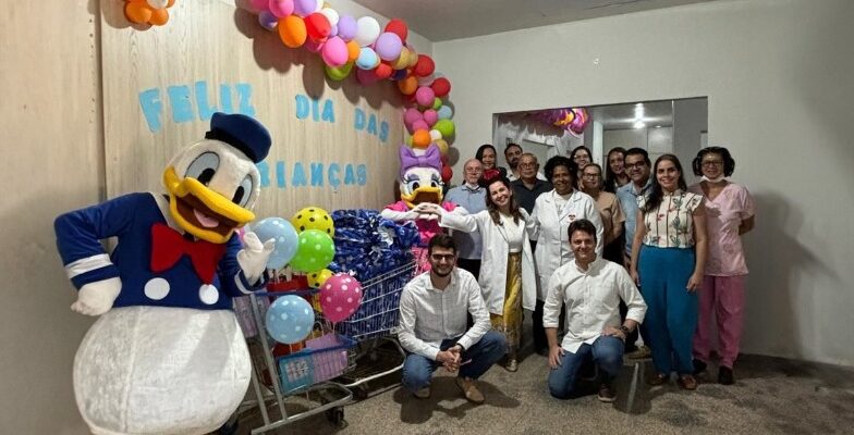 MPRO e AMPRO entregam presentes para crianças no Hospital Cosme Damião