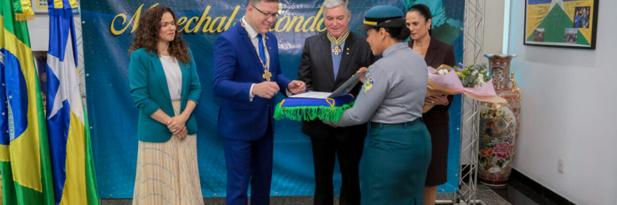 Governo de RO homenageia desembargador do Judiciário com a Medalha Mérito Marechal Rondon