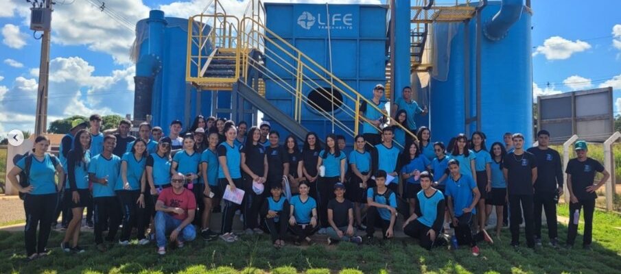 Estudantes participam de ações de conscientização sobre crise hídrica, em União Bandeirantes