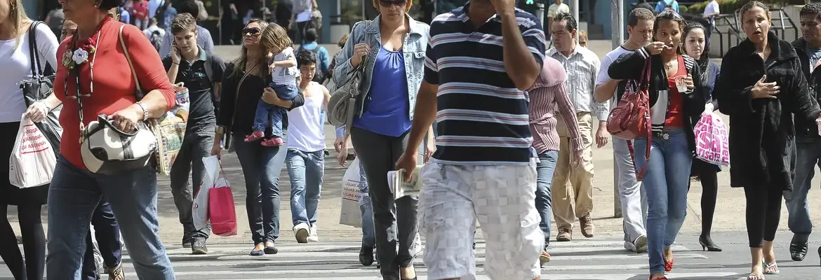 Desemprego recua para 7,1%, o menor do trimestre desde 2014
