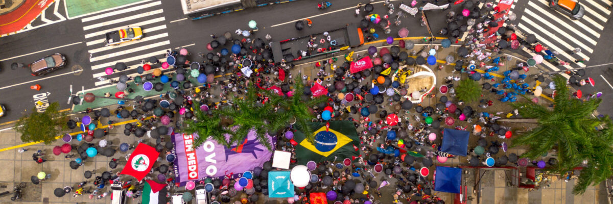 PT e esquerda reúnem de 1.000 a 1.350 pessoas em São Paulo