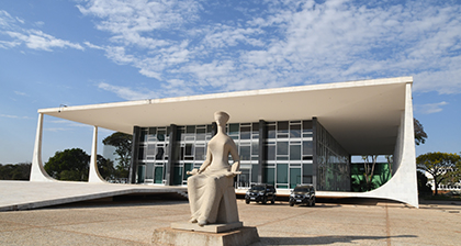 STF torna público vídeo de reunião em investigação sobre tentativa de golpe de Estado