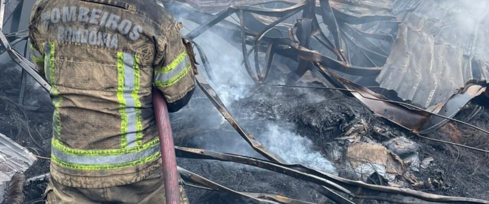 Governo de RO autoriza contratação de brigadistas temporários para intensificar combate a incêndios florestais