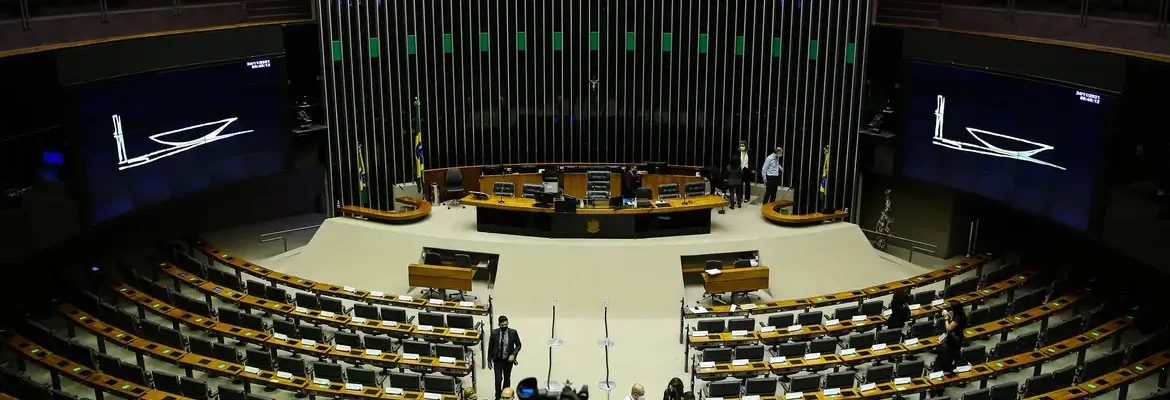 Câmara pauta urgência de projeto que equipara aborto ao homicídio