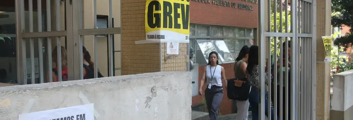 Governo propõe a servidores da educação reajuste de 9% em 2025