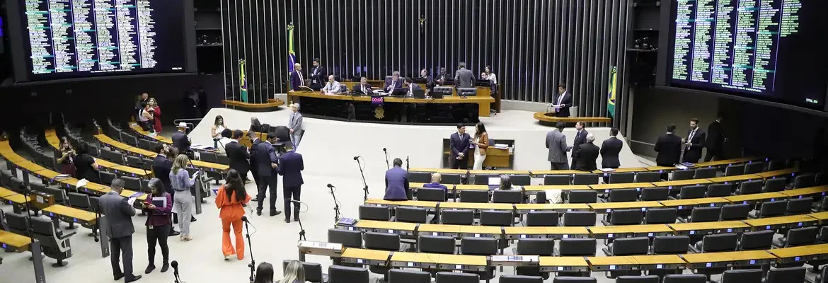 Câmara aprova urgência de texto sobre impostos da reforma tributária