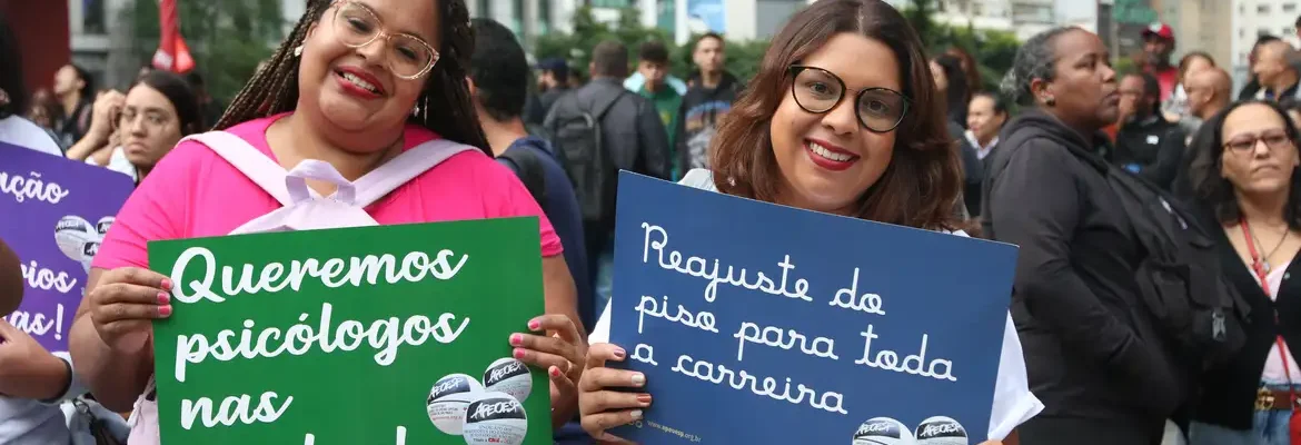 Professores de instituições federais de ensino entram em greve