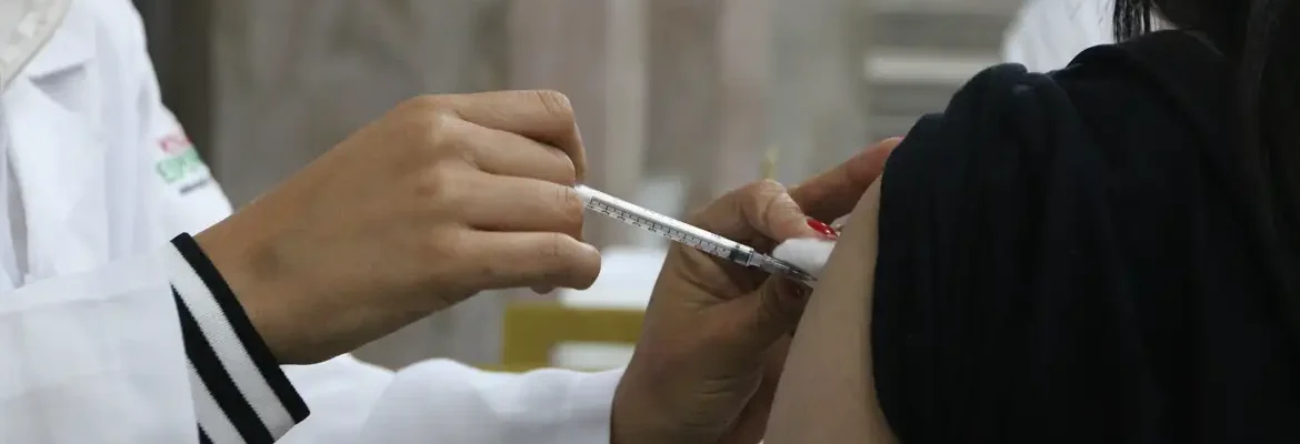 SpikeVax: DF começa a aplicar nova dose contra a covid-19