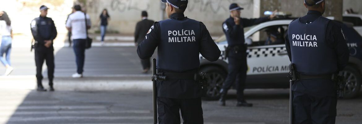 MPDF pede investigação da obrigatoriedade de PMs em evento religioso