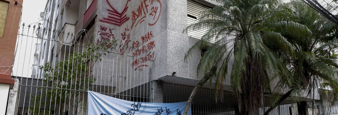 Ocupações de prédios abandonados ganham força em Porto Alegre