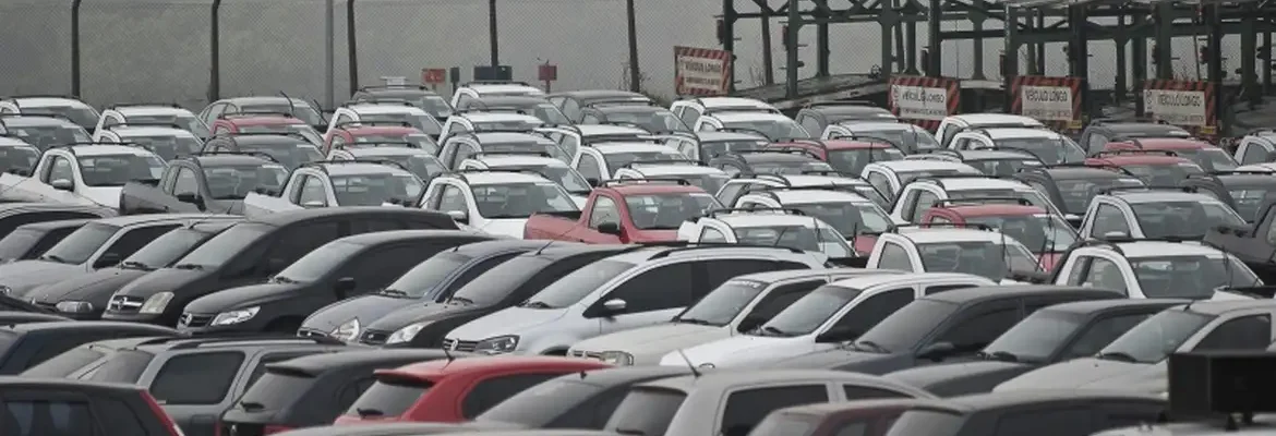 Vendas financiadas de veículos crescem 30,7% no país em fevereiro
