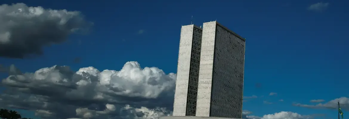 Cadastro de condenados por violência contra mulher avança na Câmara