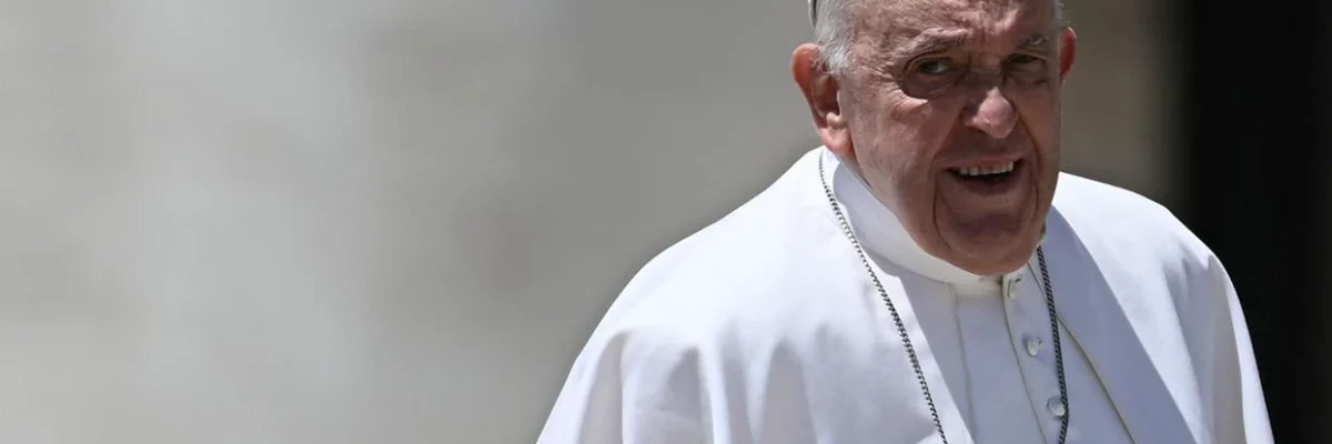 Papa é acusado de usar termo homofóbico para se referir a gays em reunião, diz imprensa italiana