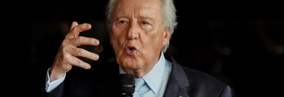 Terreno complexo e chuva dificultam captura de presos, diz Lewandowski