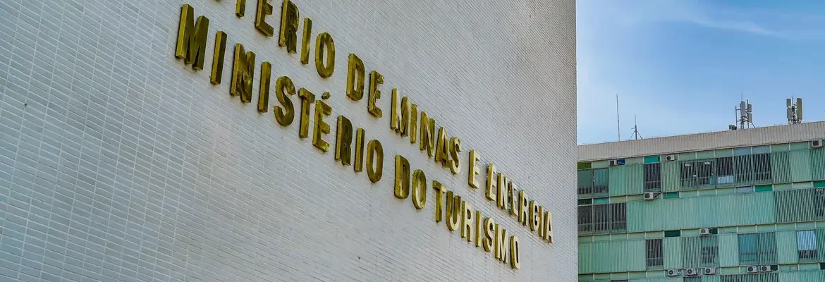 Apagão no Amazonas: abastecimento deve ser normalizado totalmente hoje