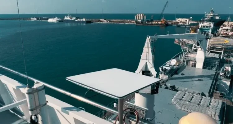 Decisão de Alexandre de Moraes de bloquear contas da Starlink afeta diretamente internet do Exército e Marinha em áreas remotas