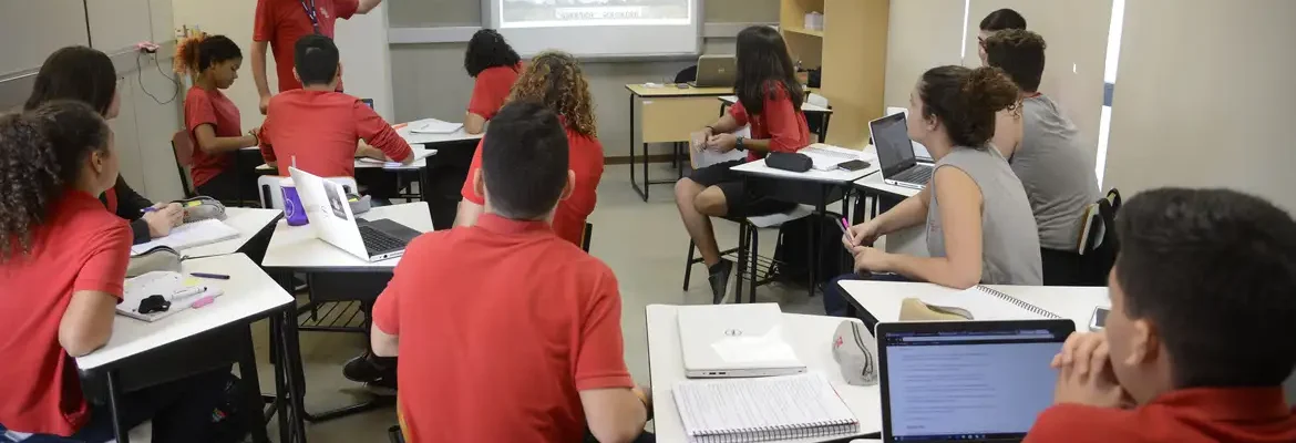 Escolas são importantes no combate à LGBTfobia, defendem especialistas